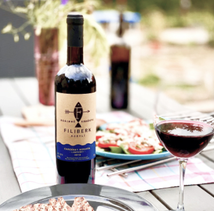 České Červené Víno